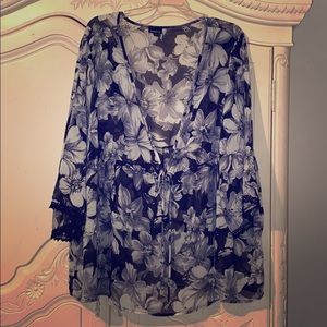 Torrid floral blouse